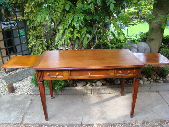 Vintage Louis XVI desk