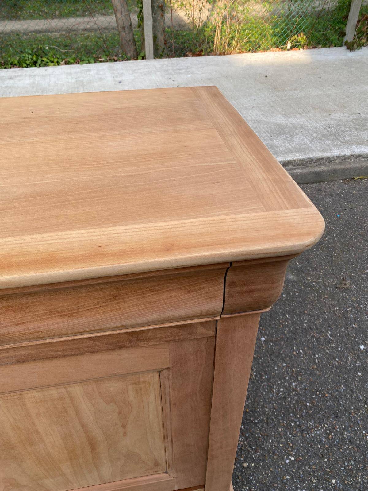 Louis Philippe rustic buffet, vintage, renovated in wood from the 1960s.