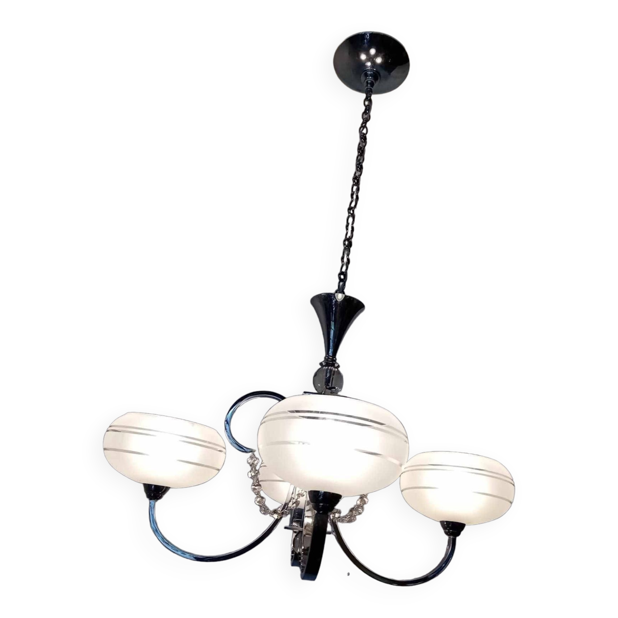 Art deo chandelier 1930 with 4 arms of light.