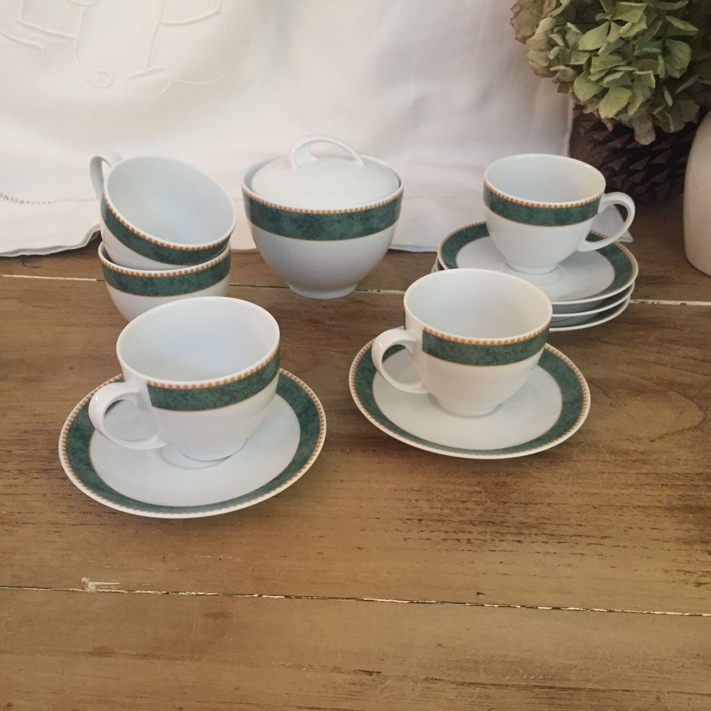 Coffee cups and sugar maker Geneviève Lethu