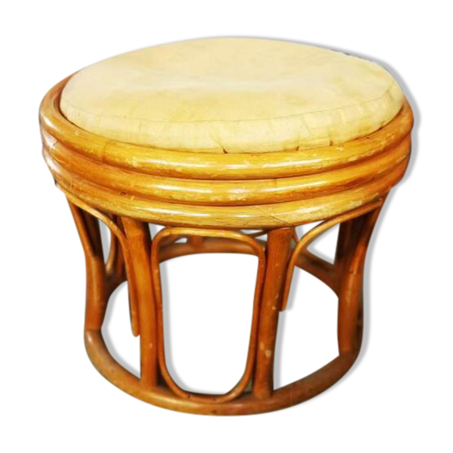 Pouf in rattan