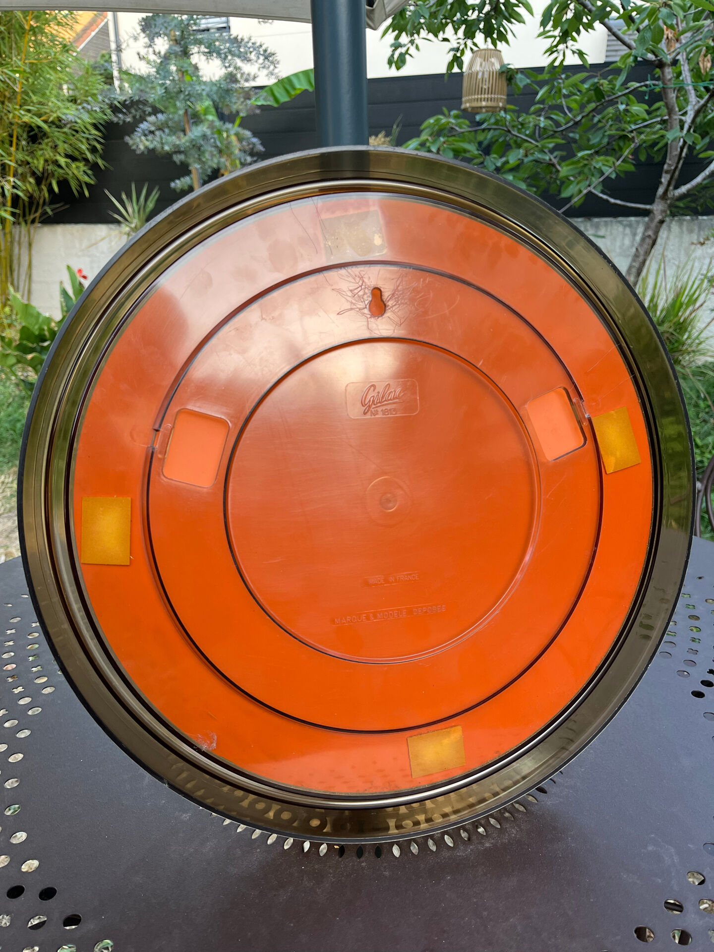 Miroir rond en plexiglas fumé - GILAC n°1813 - Vintage 1970
