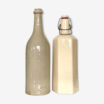 Duo of 2 bottles in vintage sandstone