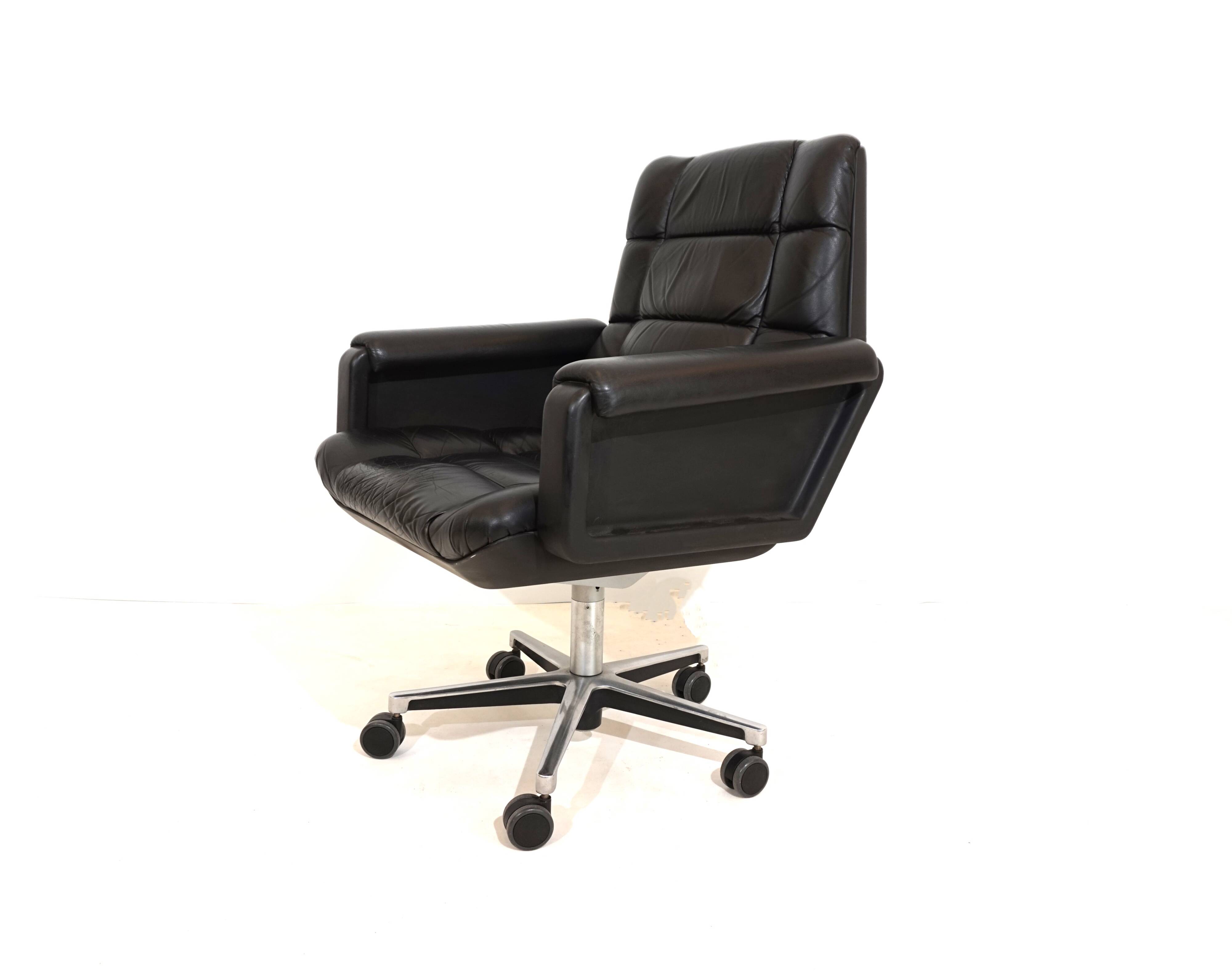 Chaise de bureau en cuir Mauser Seat 150 par Herbert Hirche