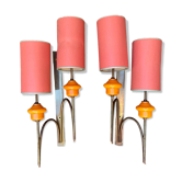 Grande paire d’appliques murale en laiton et opaline orange