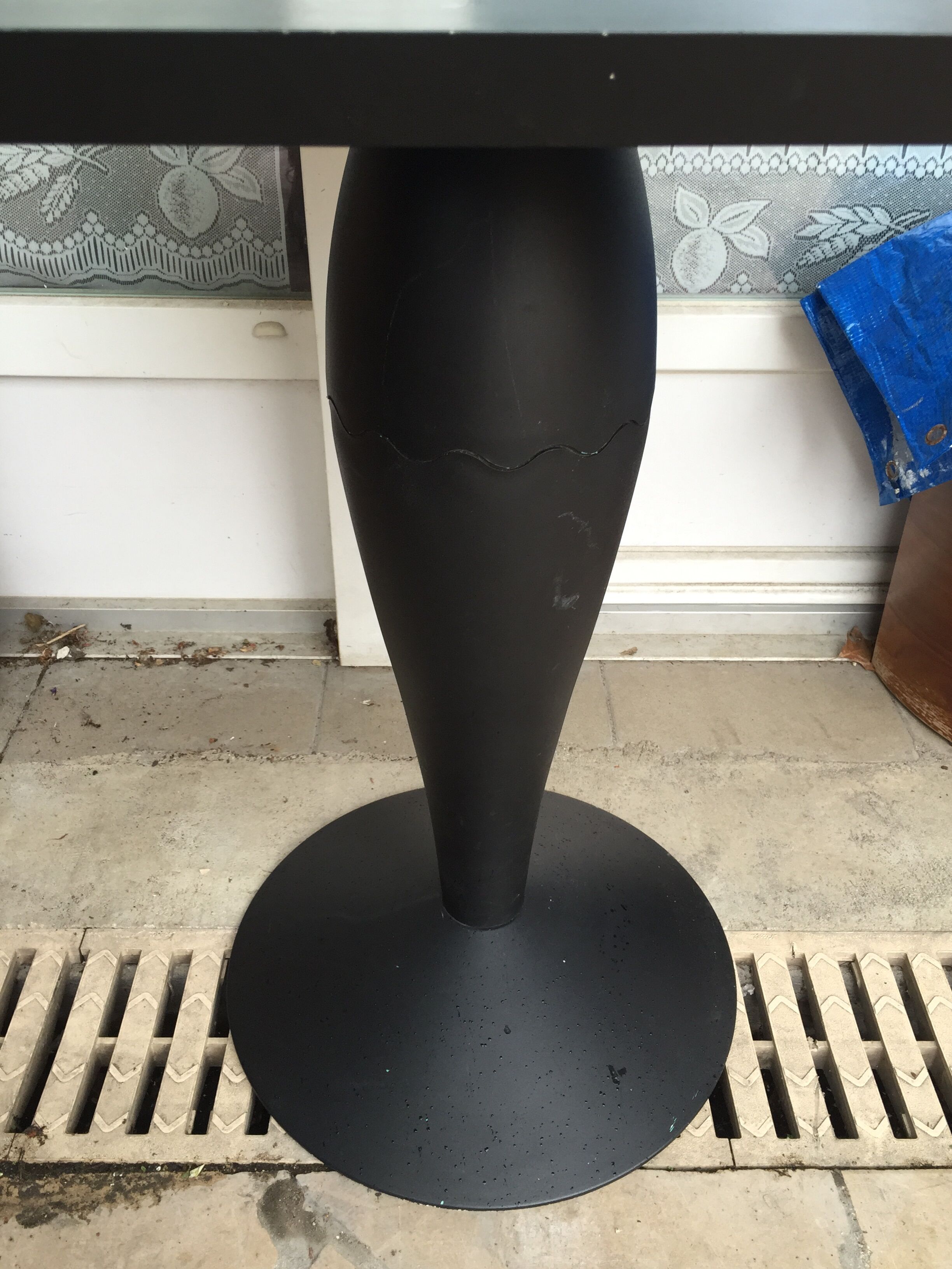 Bistro table Starck Miss Balu