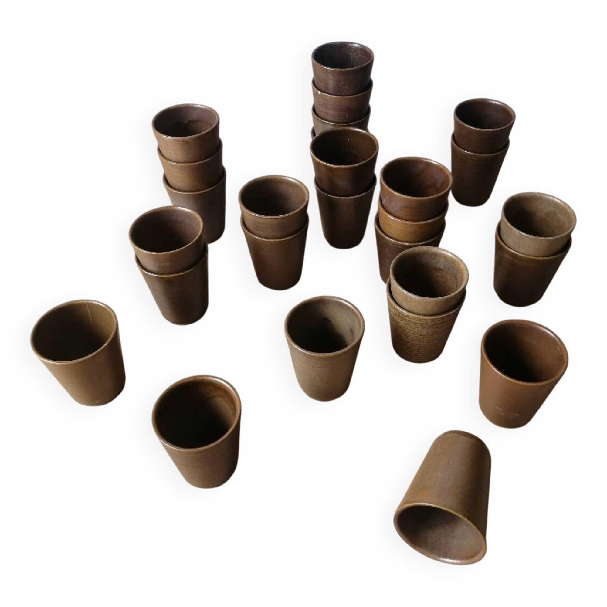 Lot de 27 tasses-timbales vintage en grès Digoin