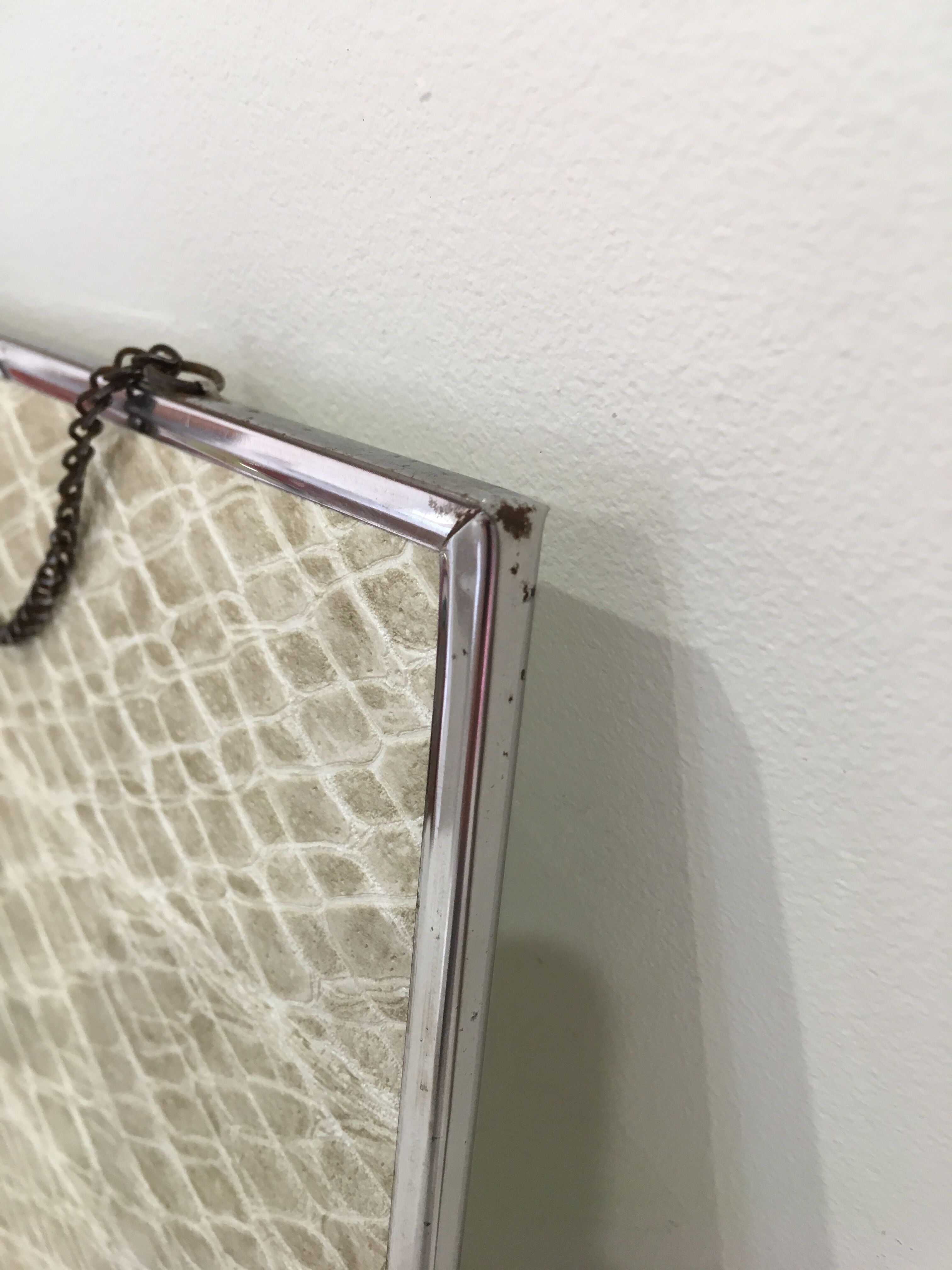 Barber mirror chain 21.50 x 27.50