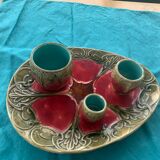 Ensemble de barbotines art nouveau composé d'un plat et de 3 pots collector