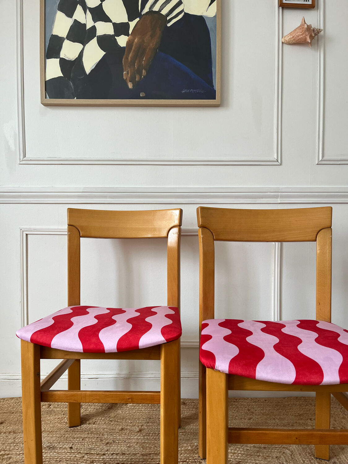 Paire de chaises en orme, années 1970