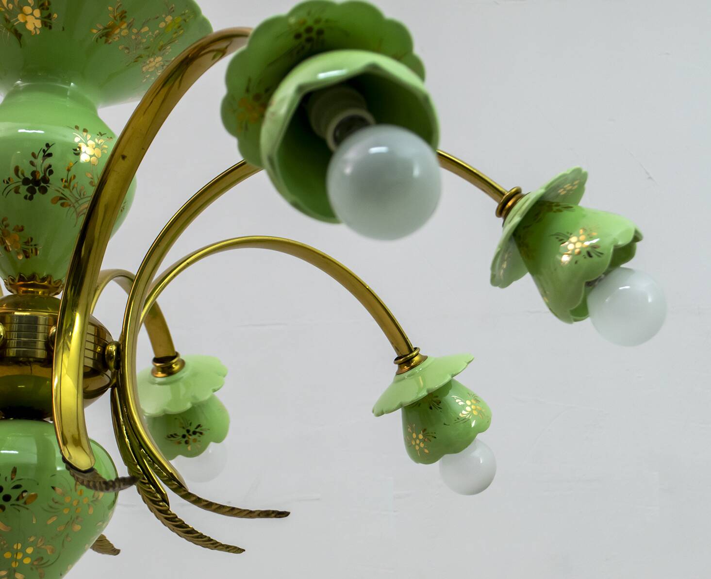 Neoclassical Style 8-Iight Italian Porcelain and Brass Chandelier, 1960s