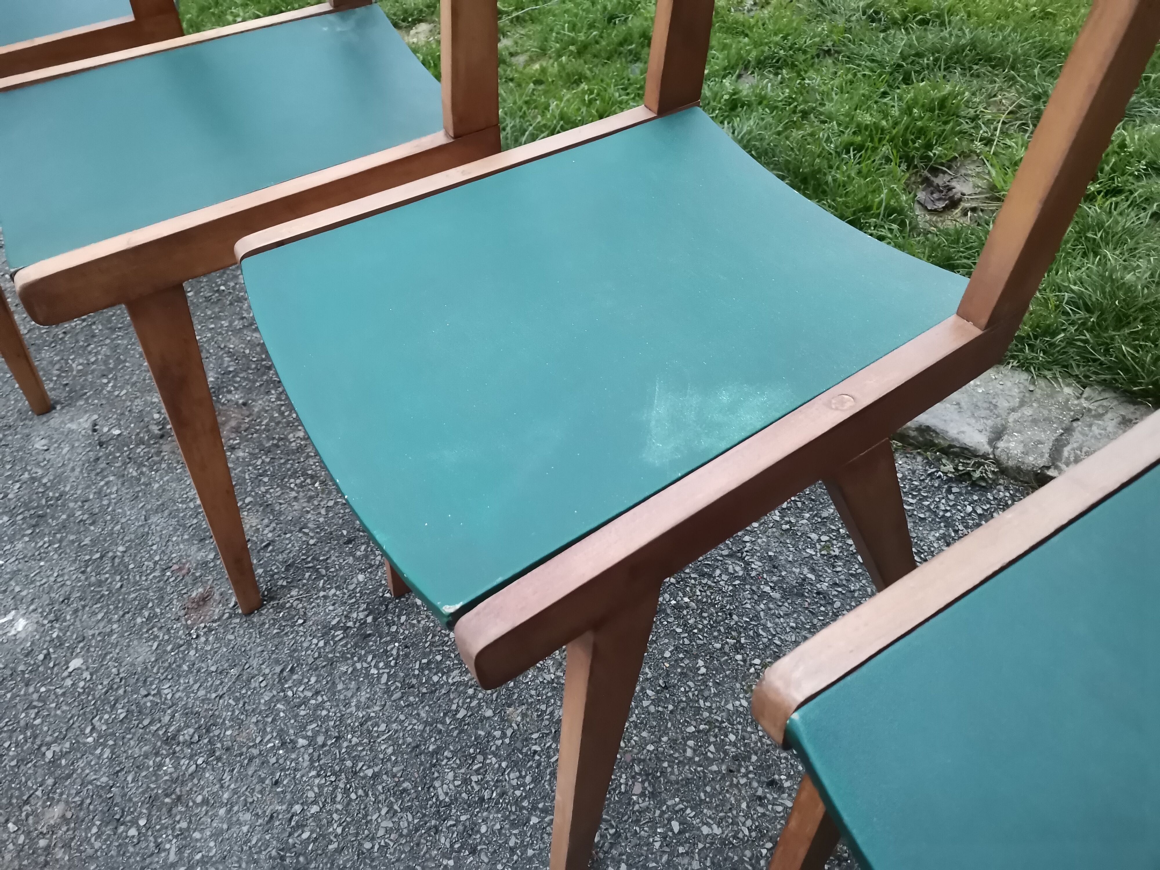 Suite de 4 chaises vintage