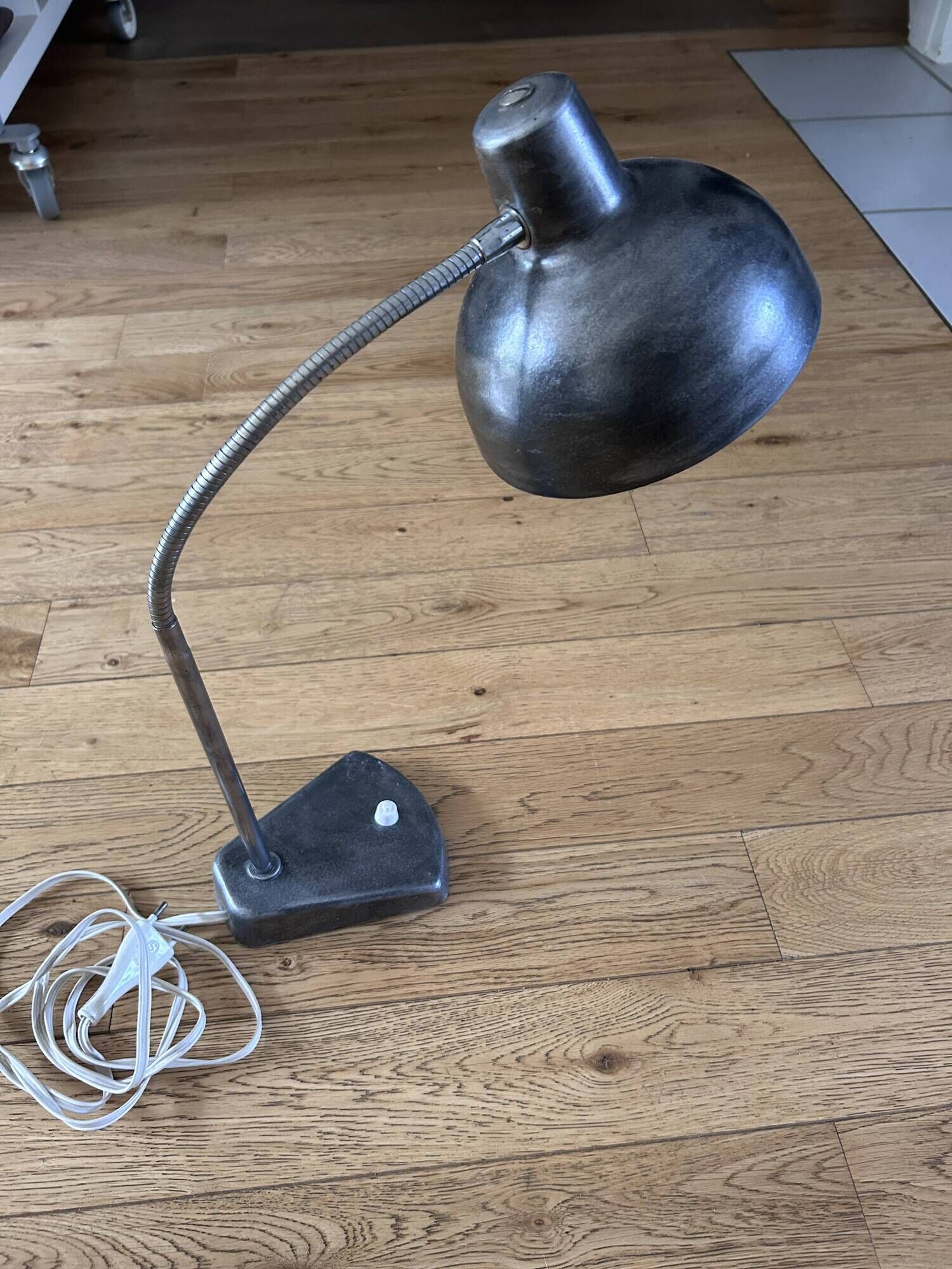 Vintage style desk lamp adher / Aluminor
