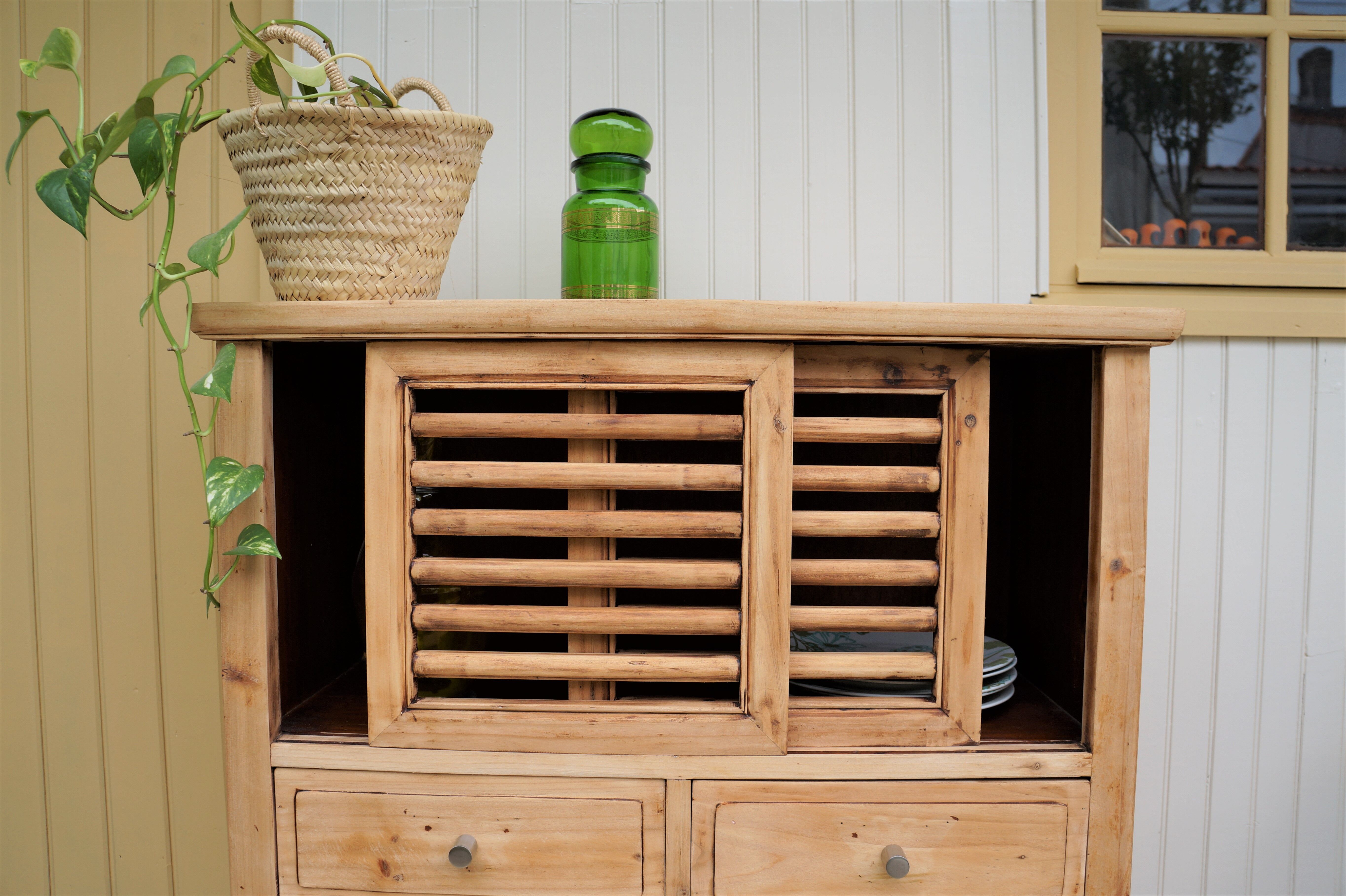 Buffet with sliding doors and drawers