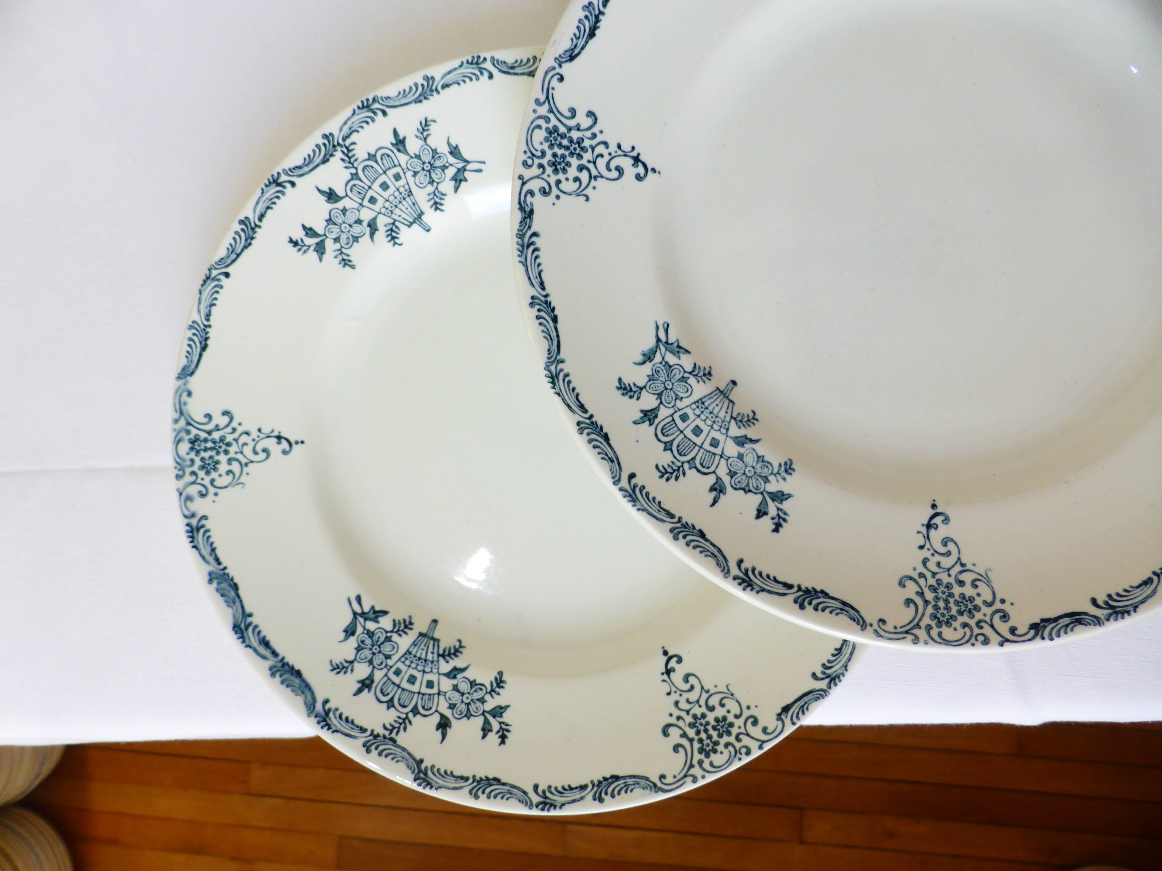 4 ironstone dinner plates from St Amand 220538