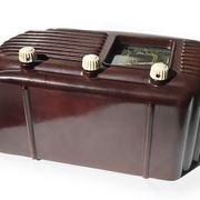 Radio TESLA 308U "Talisman" in Bakelite lamps 50s post TSF vintage style design usa