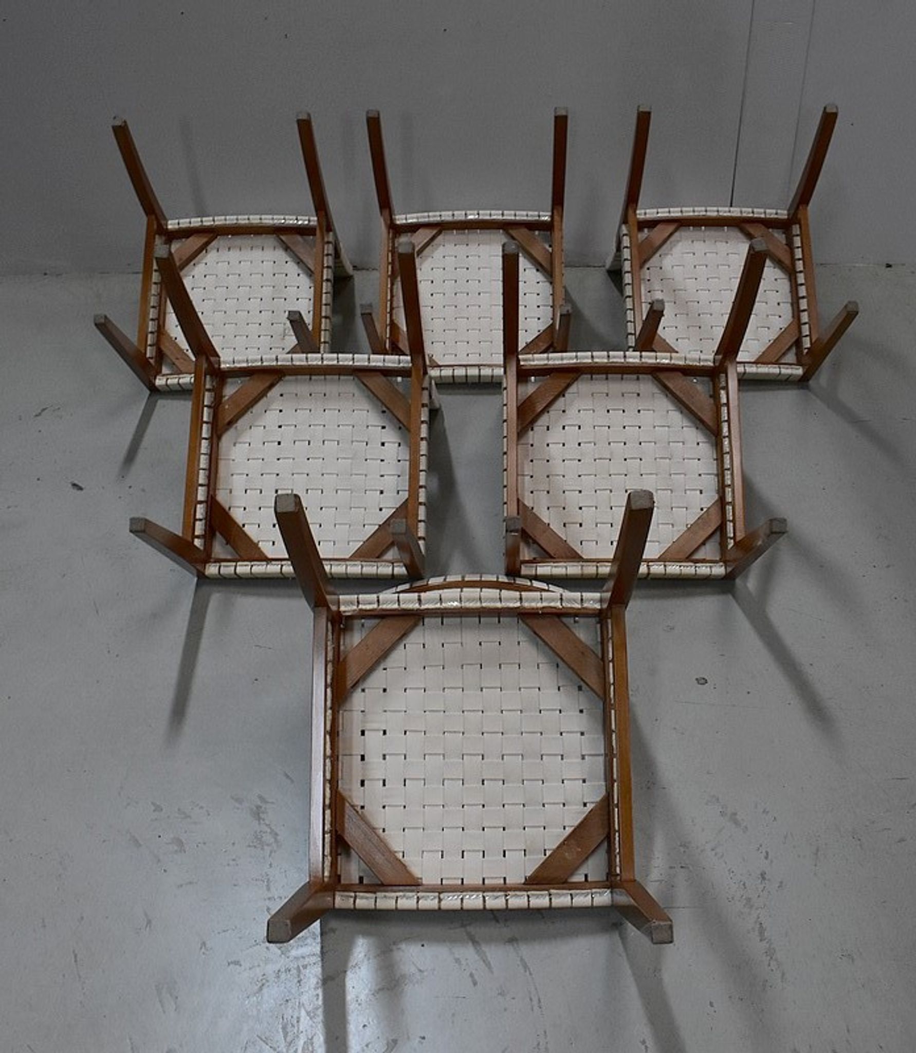 Suite de 6 chaises vintage en hêtre clair fin XXe