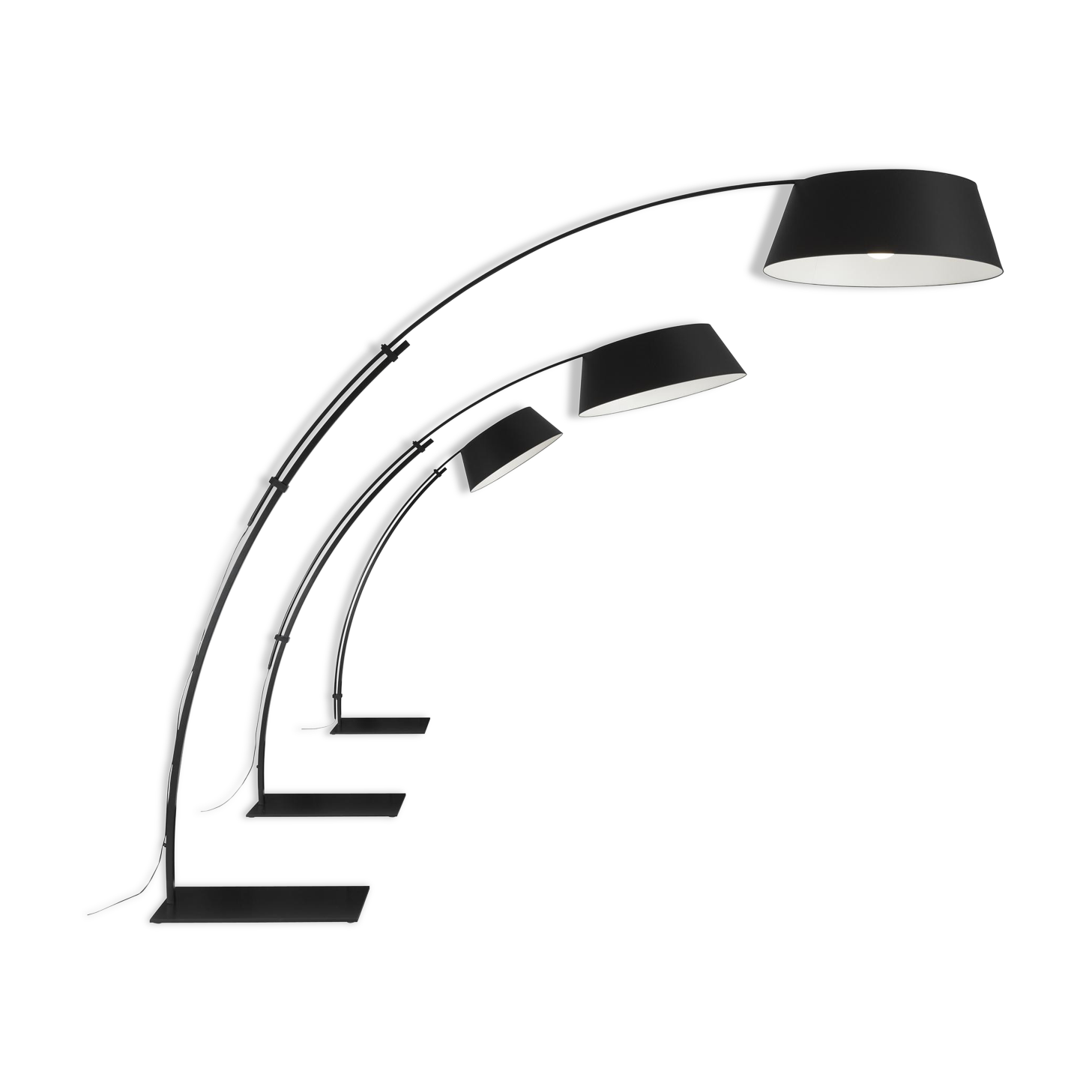 Lampadaire ouverture noir Cinna par Philippe Daney