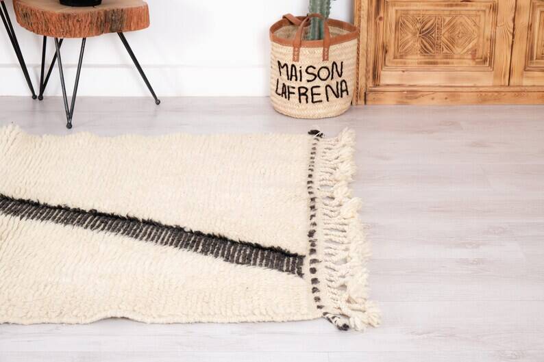 Handmade Beni Ouraine rug, size 150 x 250 cm