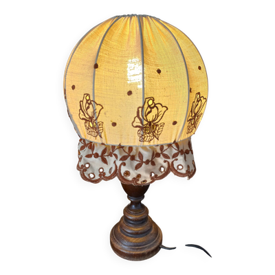 Lampe de chevet vintage en bois et tissu brodé-Déco rétro