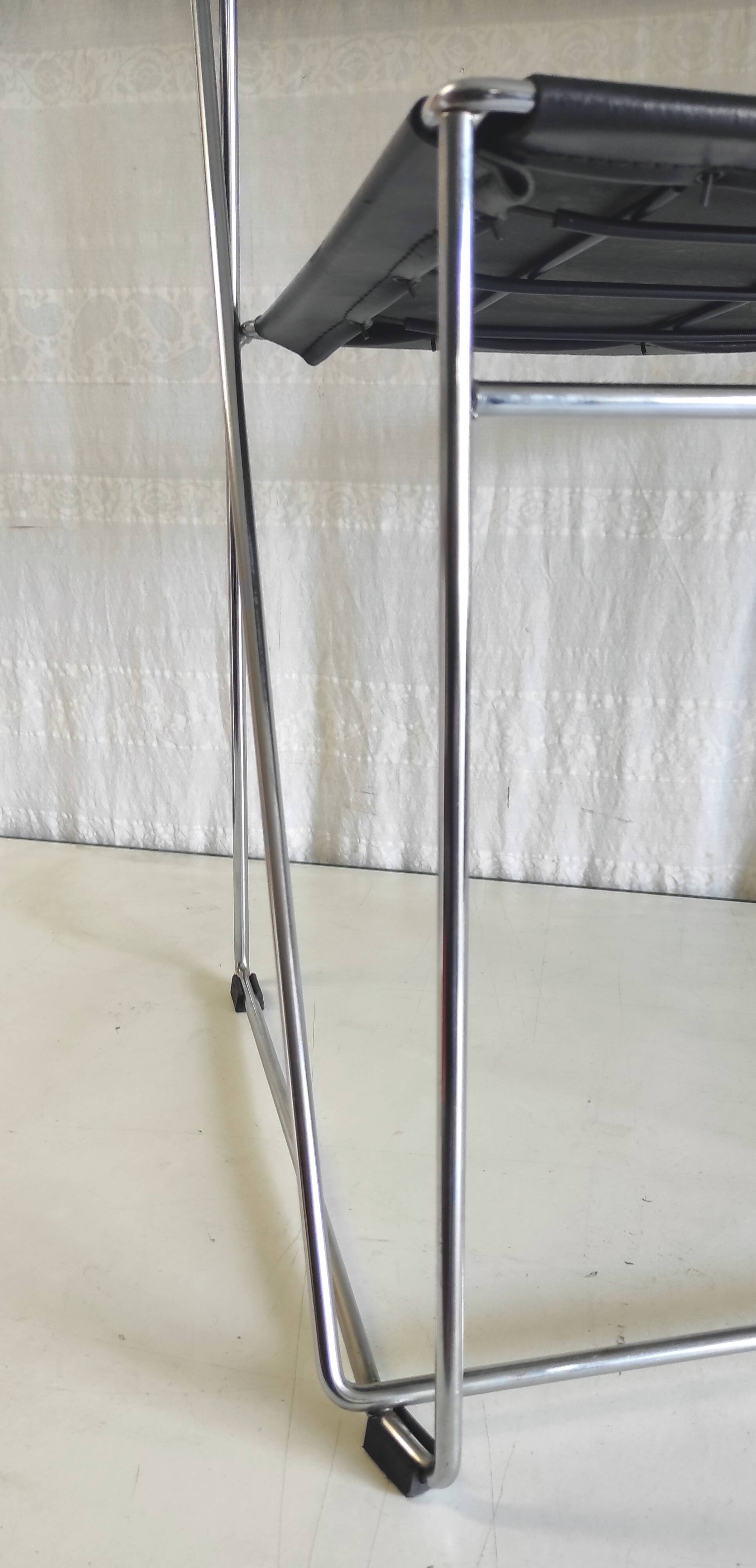 Modernist design chair chrome metal and black leather - 70s