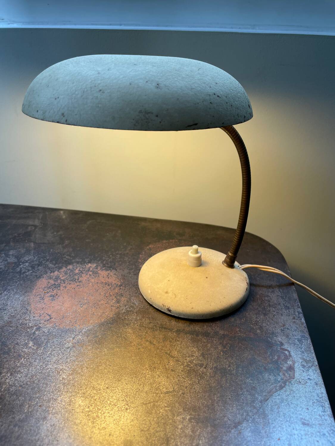 Beige metal saucer lamp, 1950s