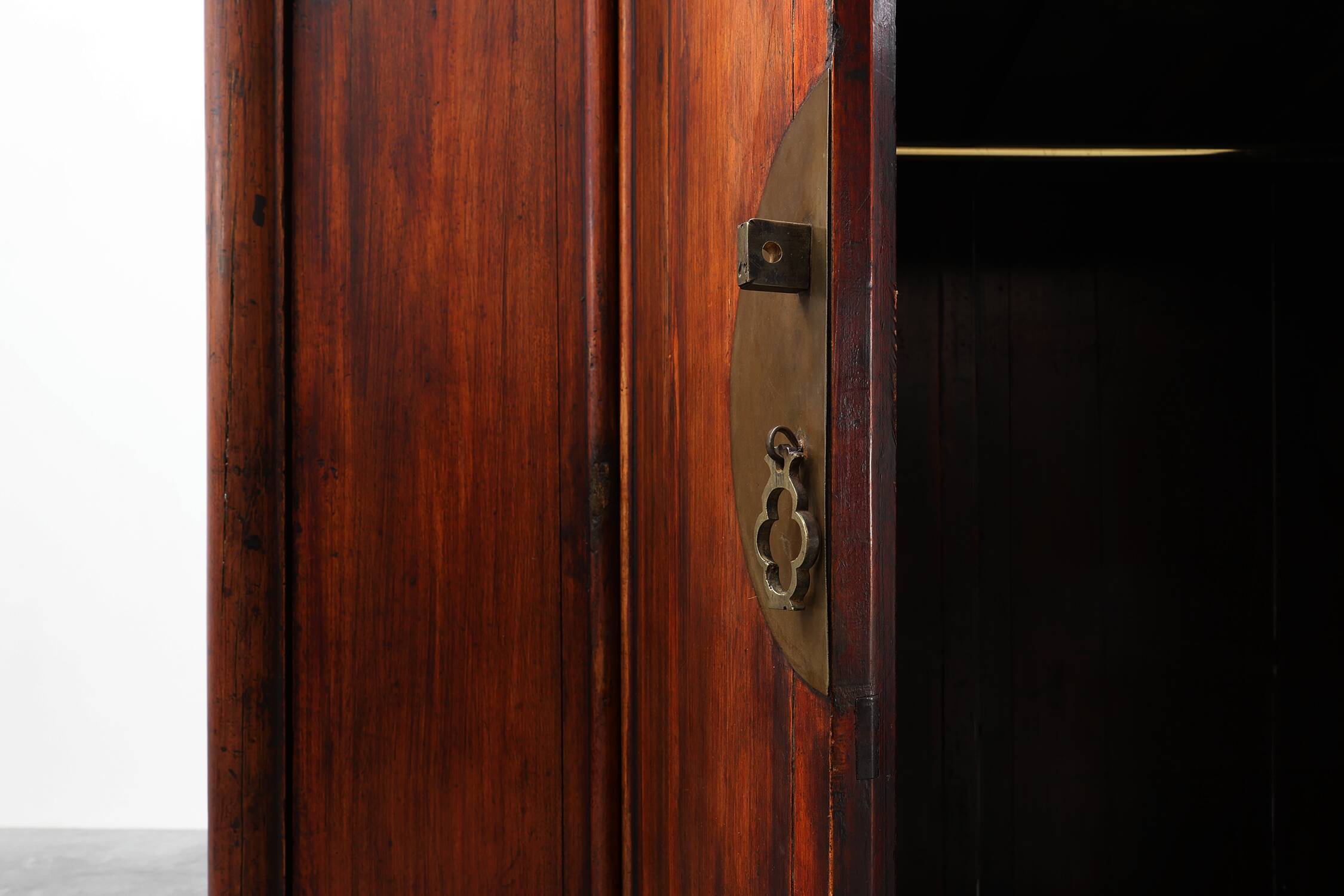 Large wooden Chinese 19th Century Qing Dynasty Wedding or Tapering Cabinet