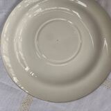 Assiette en porcelaine blanche motif bleu floral