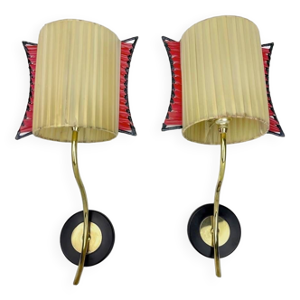 Pair of wall lights with cream silk shade and brass rod from the 1950s