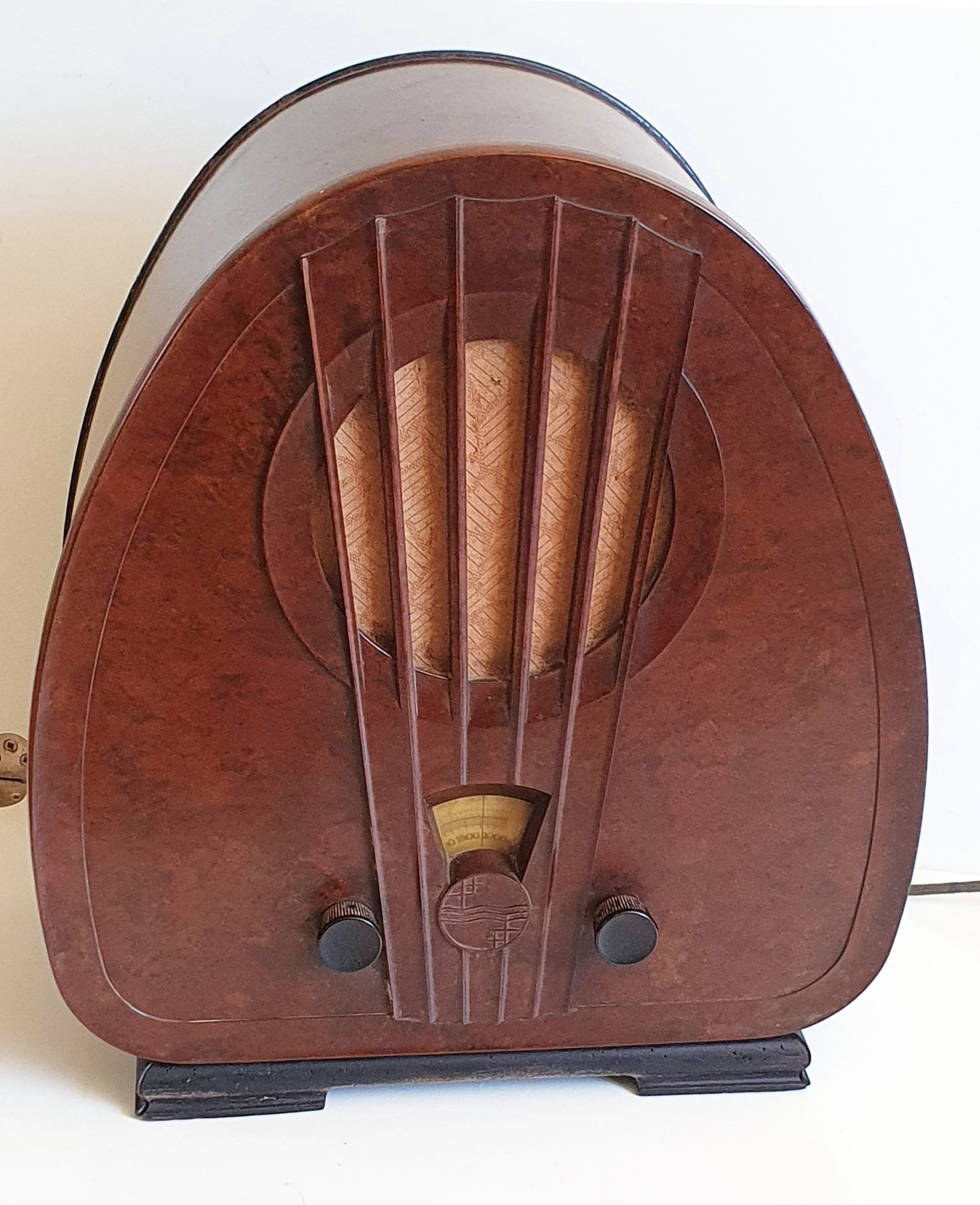 Radio TSF Philips 834 A in Bakelite