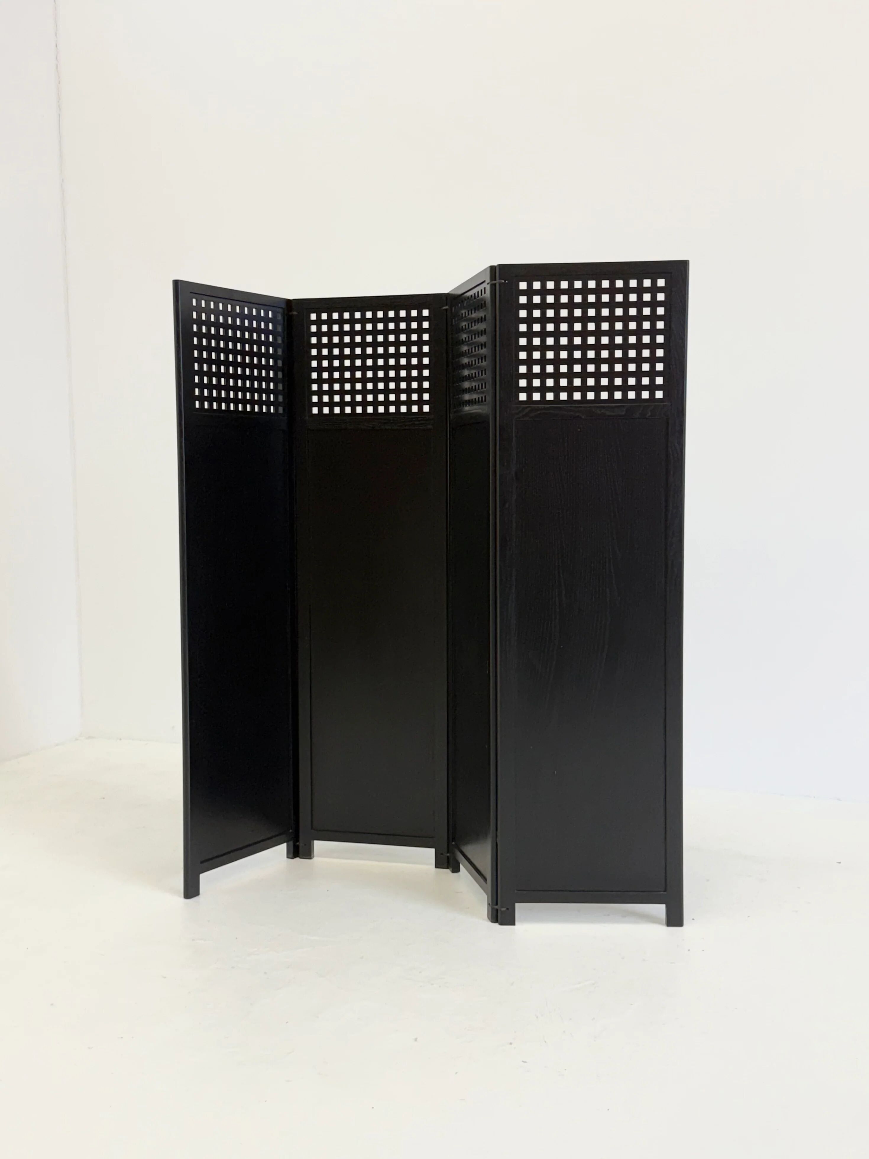 Room divider by Umberto Asnago for Giorgetti
