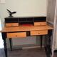 Bureau ancien restauré style campagne chic / bicolore noir et bois