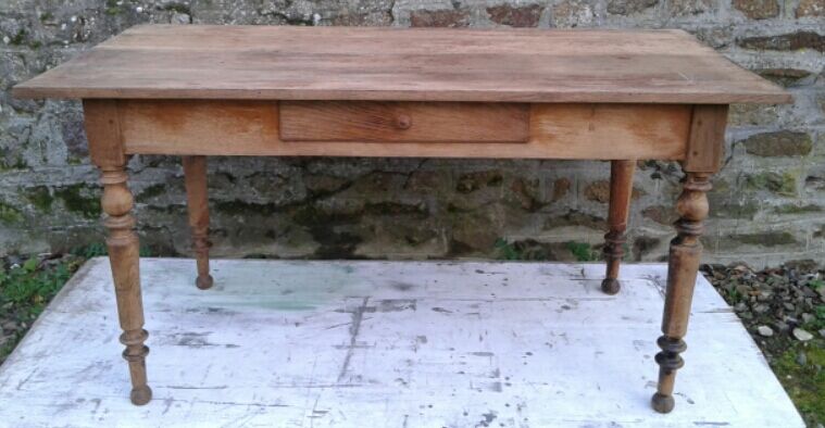 Table de ferme rustique