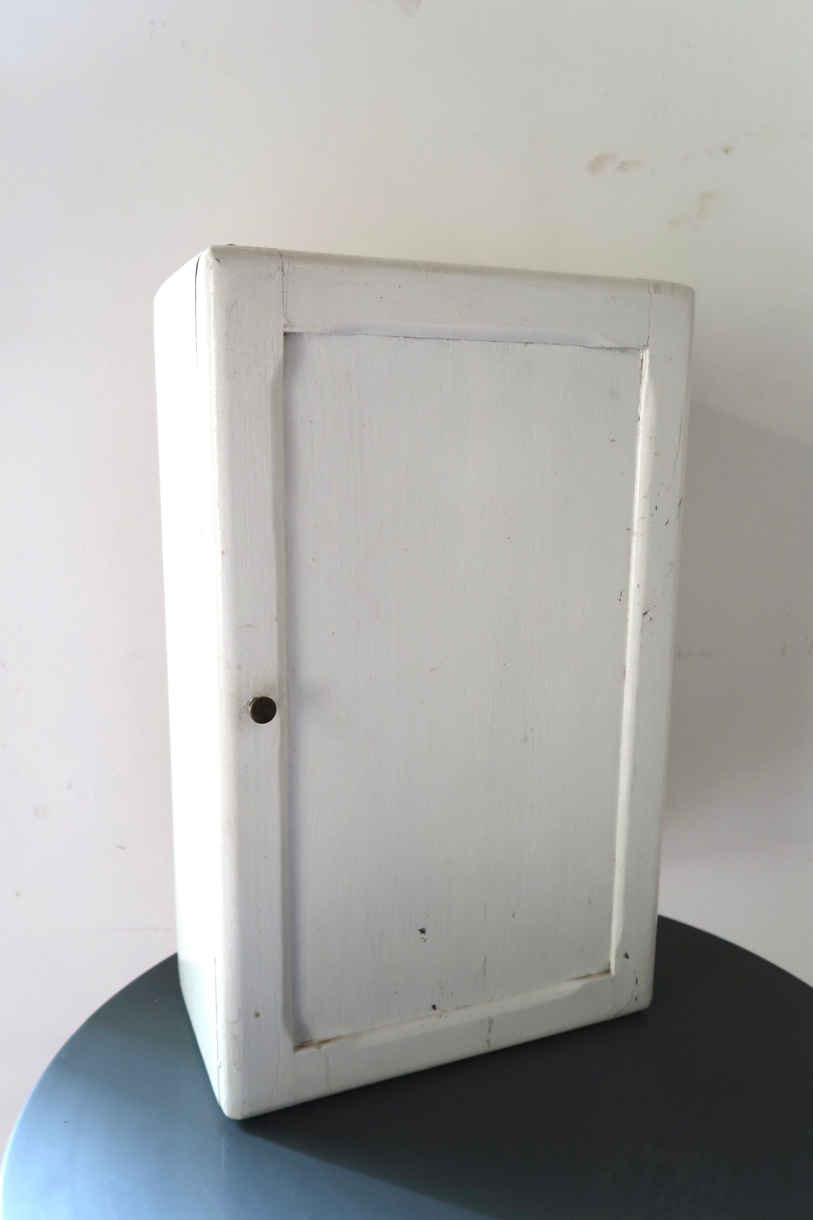Armoire à pharmacie