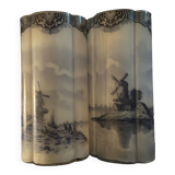 Pairs of vases