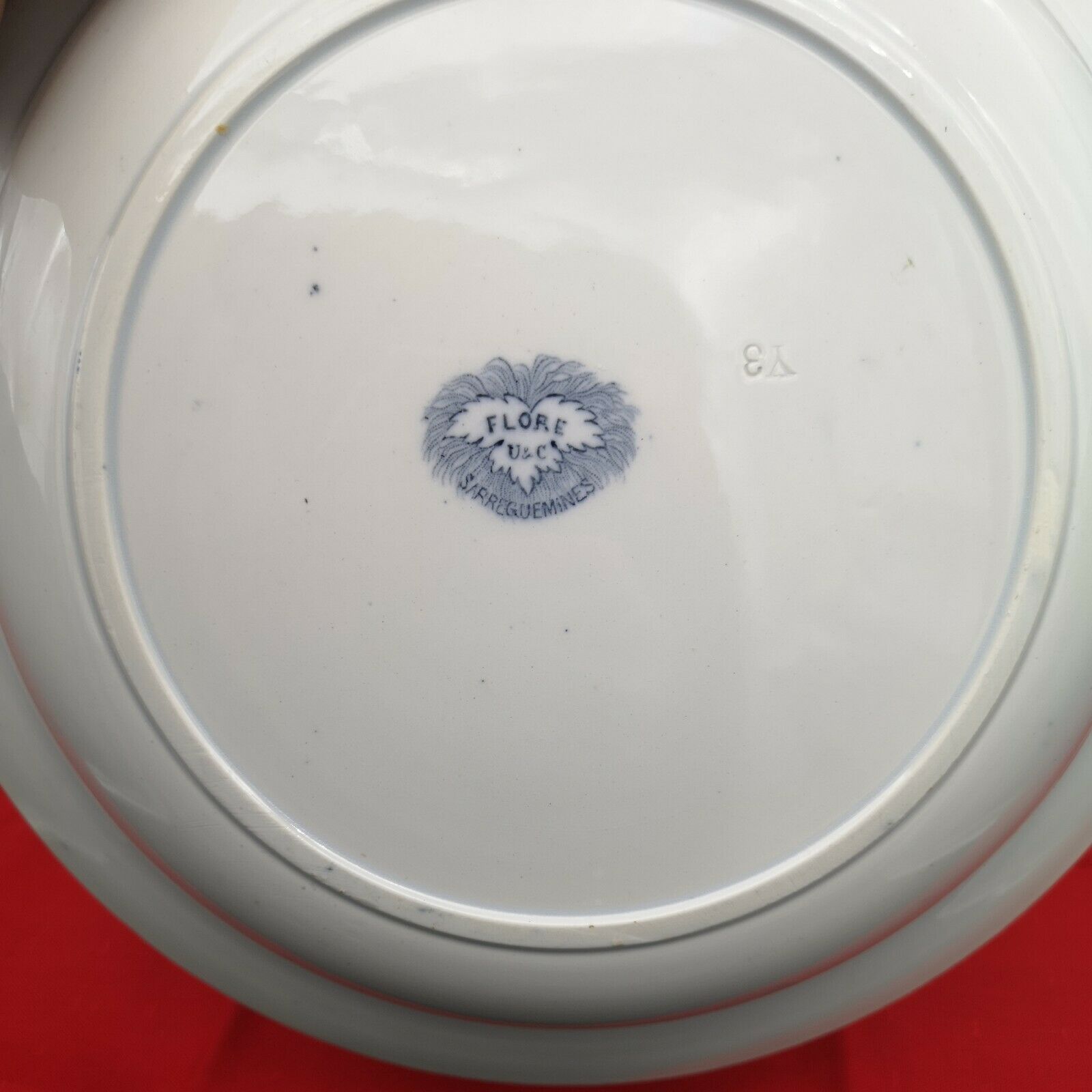 Earthenware dish Sarreguemines model Flora