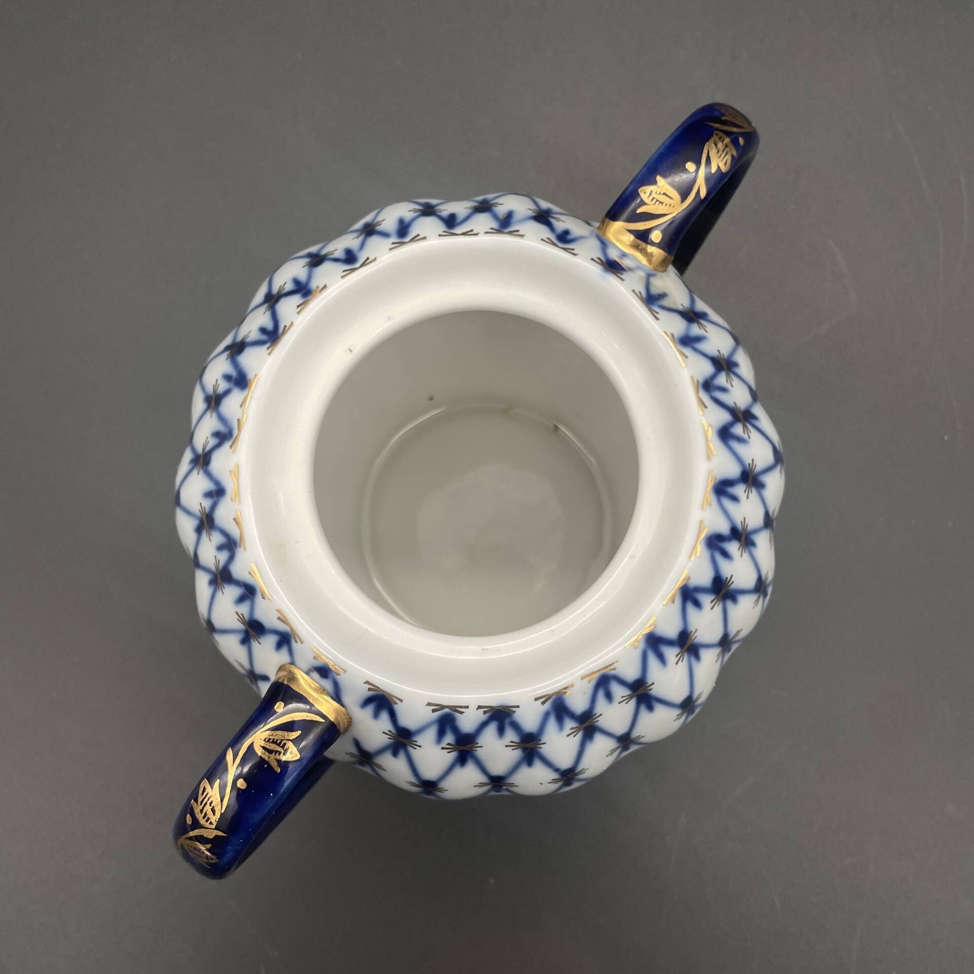 Lomonosov porcelain sugar bowl LFZ – Cobalt net pattern – Russia,