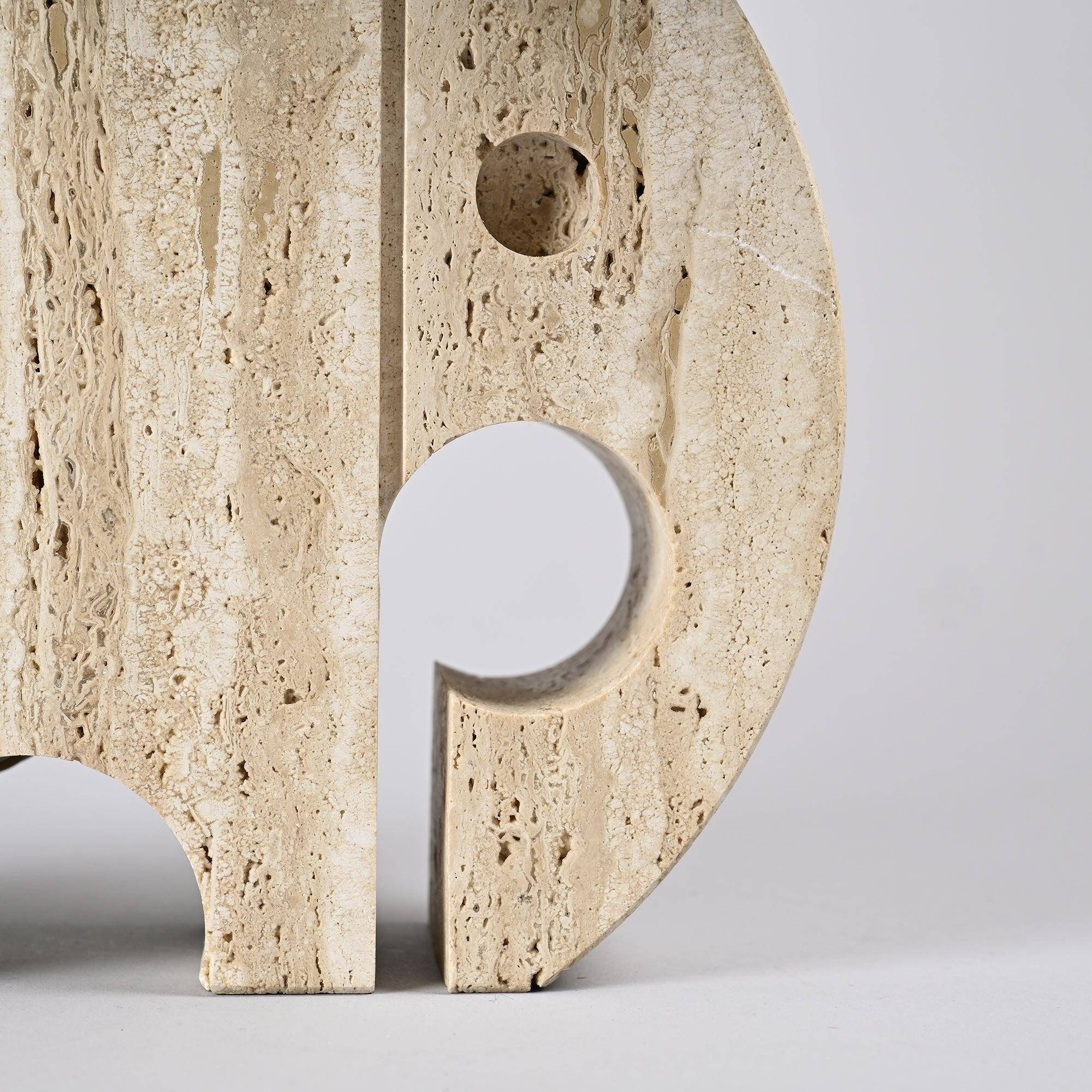 Paire de lampes de table "Éléphant" en travertin par Fratelli Mannelli, vers 1970