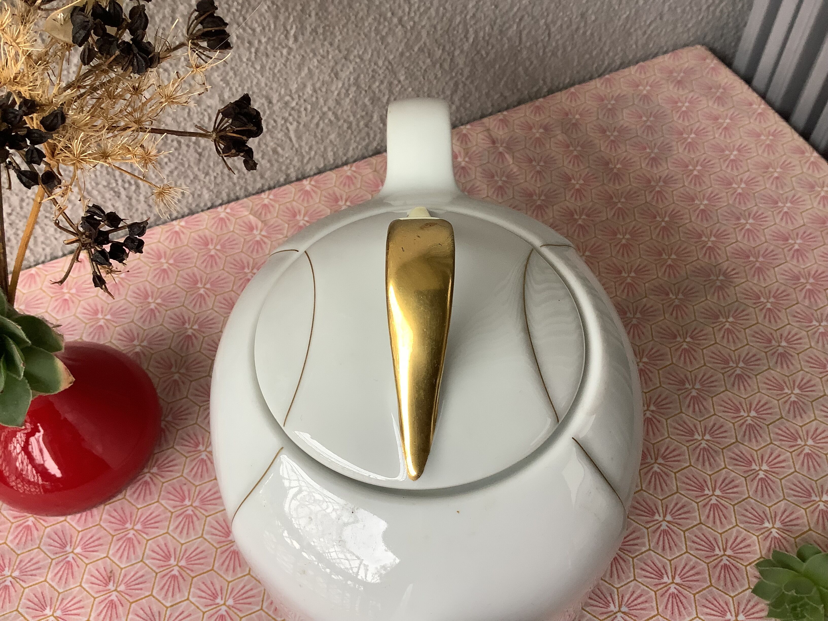 Porcelain teapot Eschenbach Bavaria-Germany