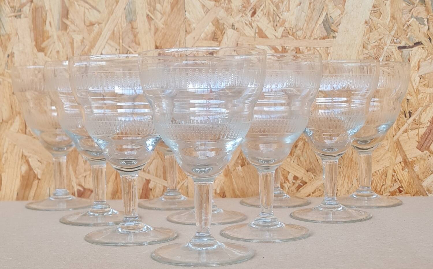 Service of 10 chiseled crystal water glasses