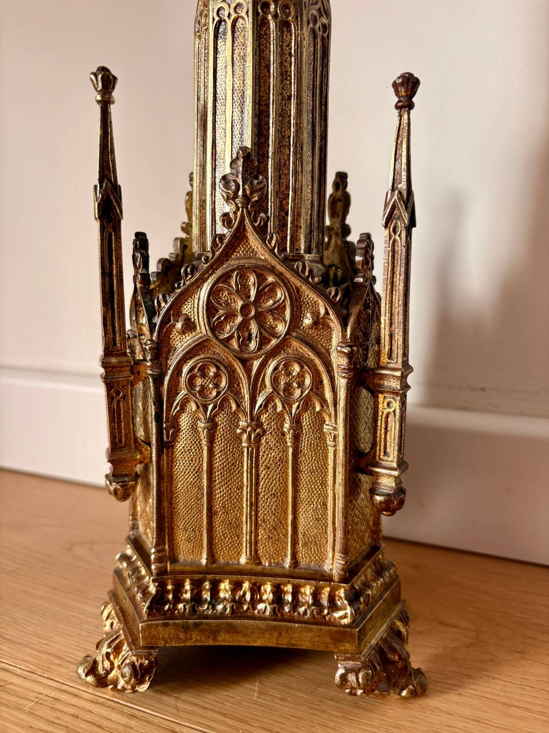 Candélabre néogothique 1858