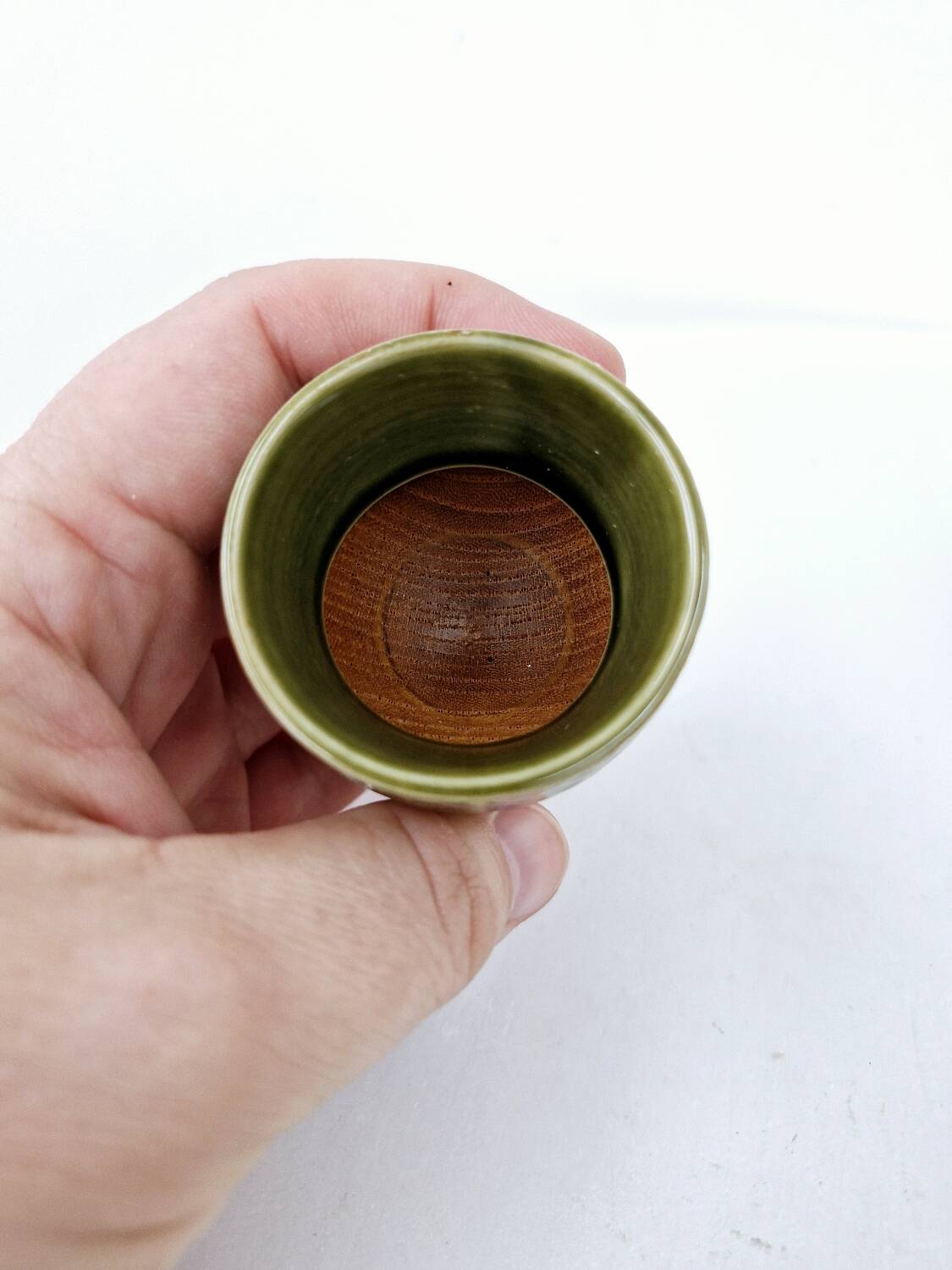 Set of 4 egg cups, salt shakers, pepper shakers and vintage wood and ceramic timer