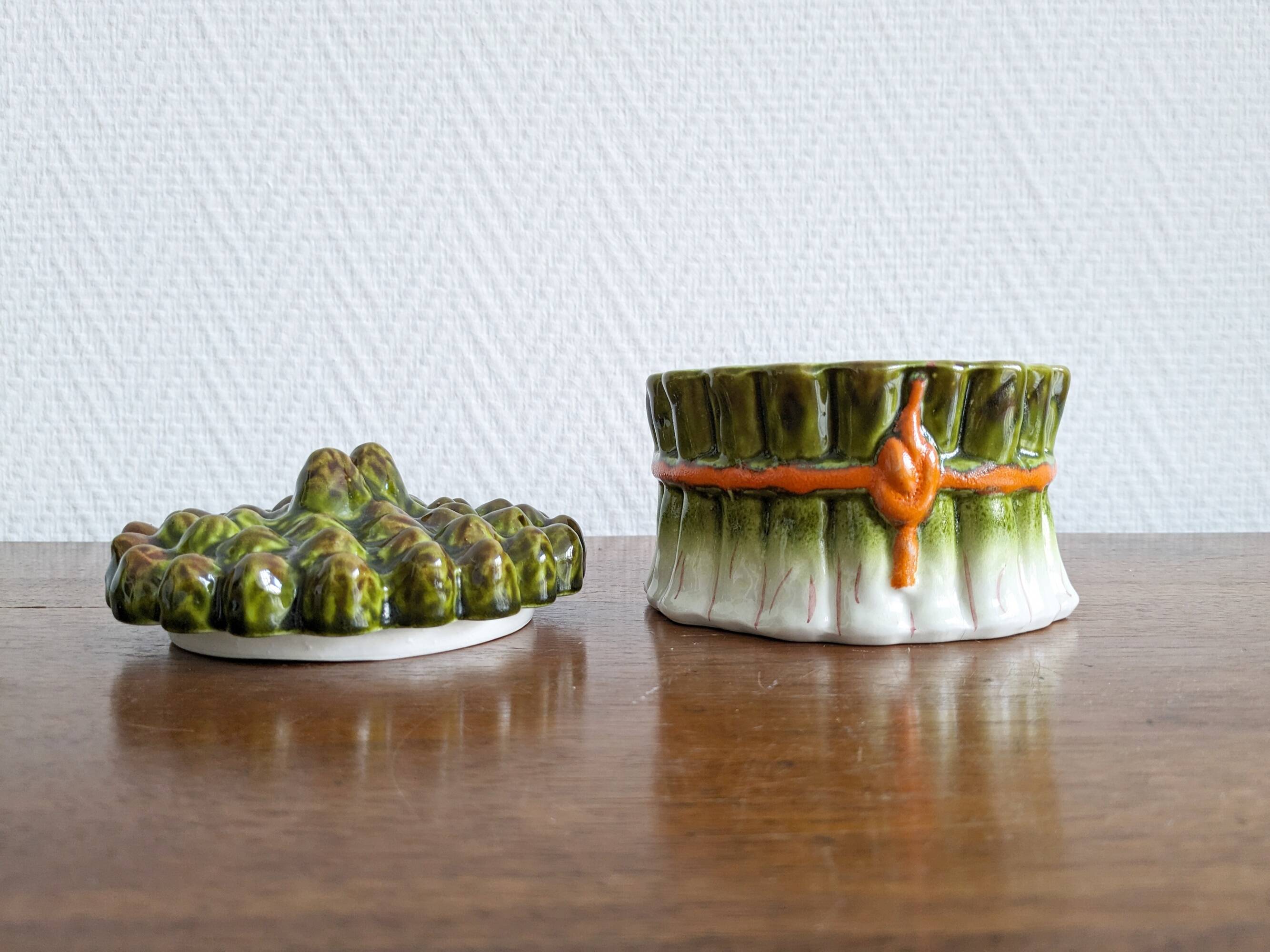 Vintage asparagus tableware sauce container, Italian majolica