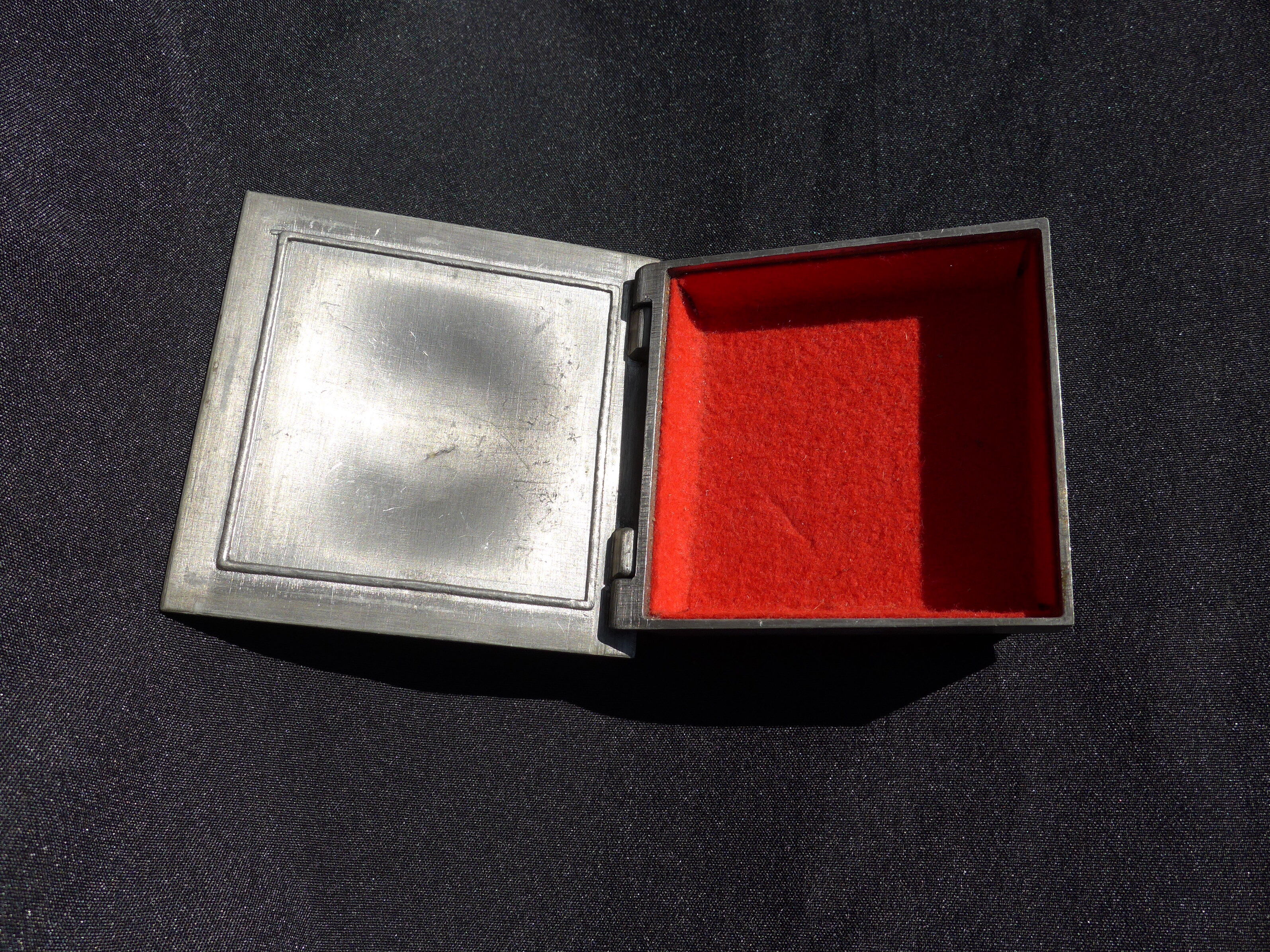 tin box signed J.M Valletta