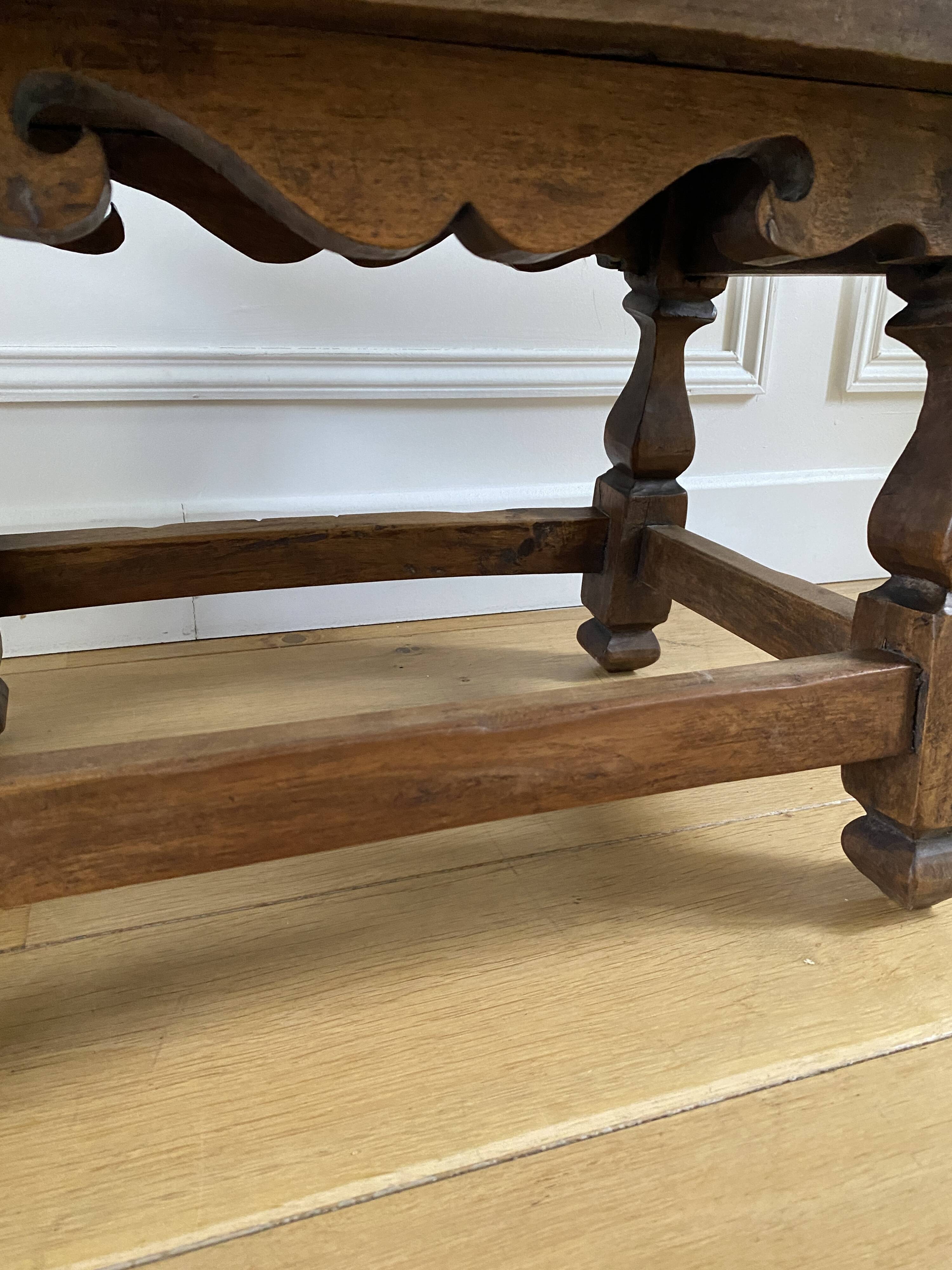 Vintage footrest - Vintage flower stand - Small low wooden stool