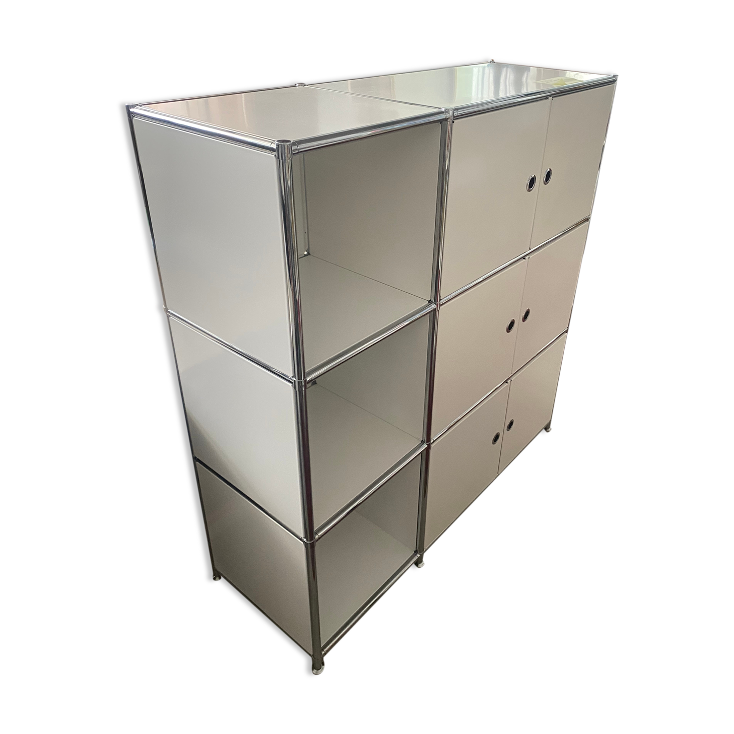 Storage cabinet