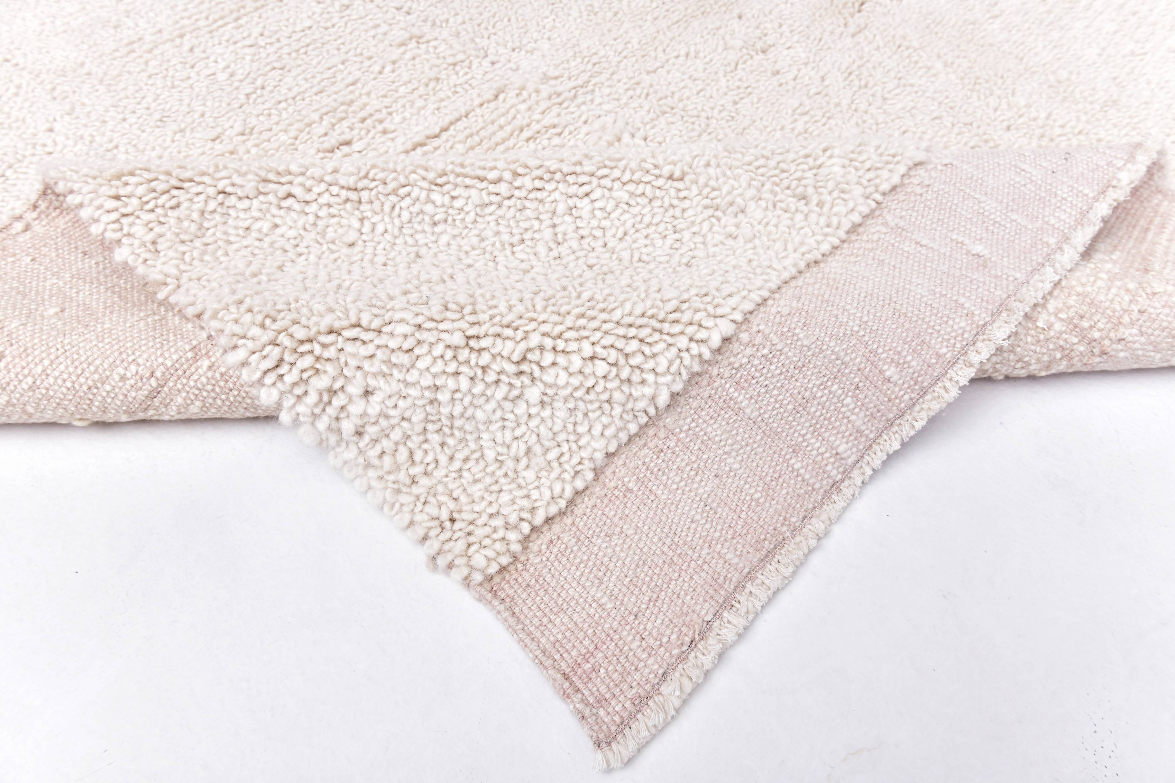 muted soft pink carpet 300x200 cm , wool pink moroccan style carpet