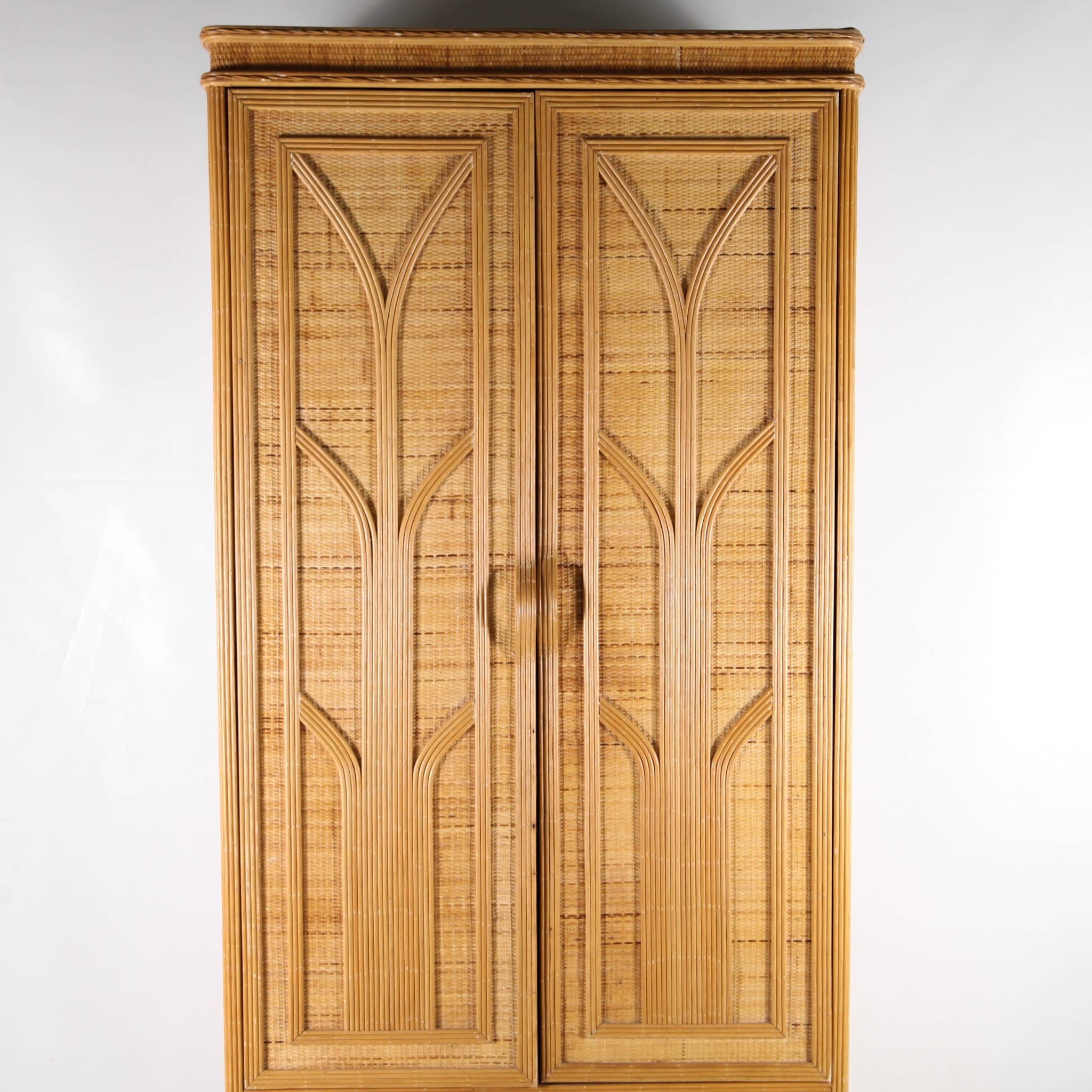 Wardrobe in rattan and raffia