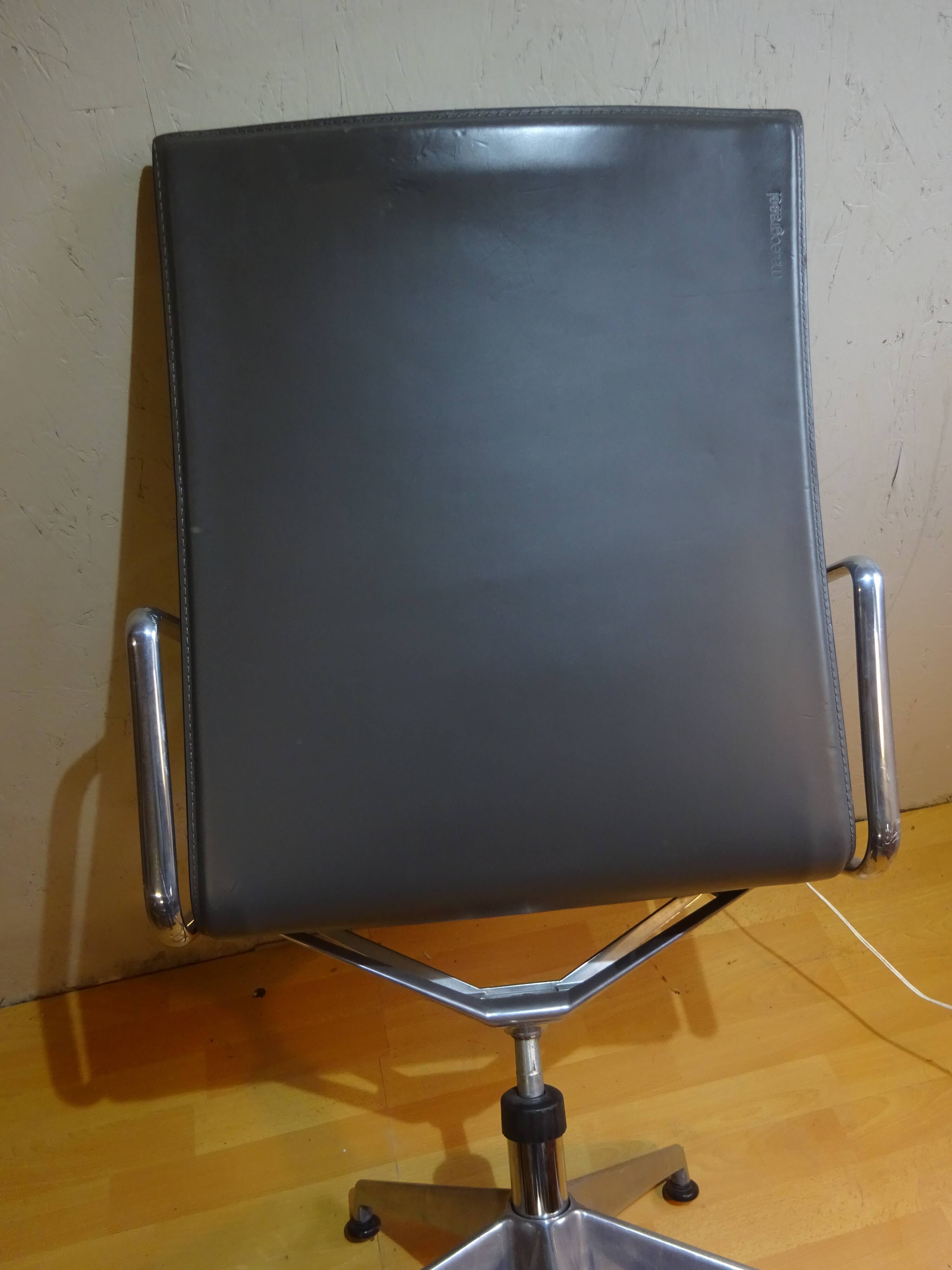 Matteo Grassi vintage office chair