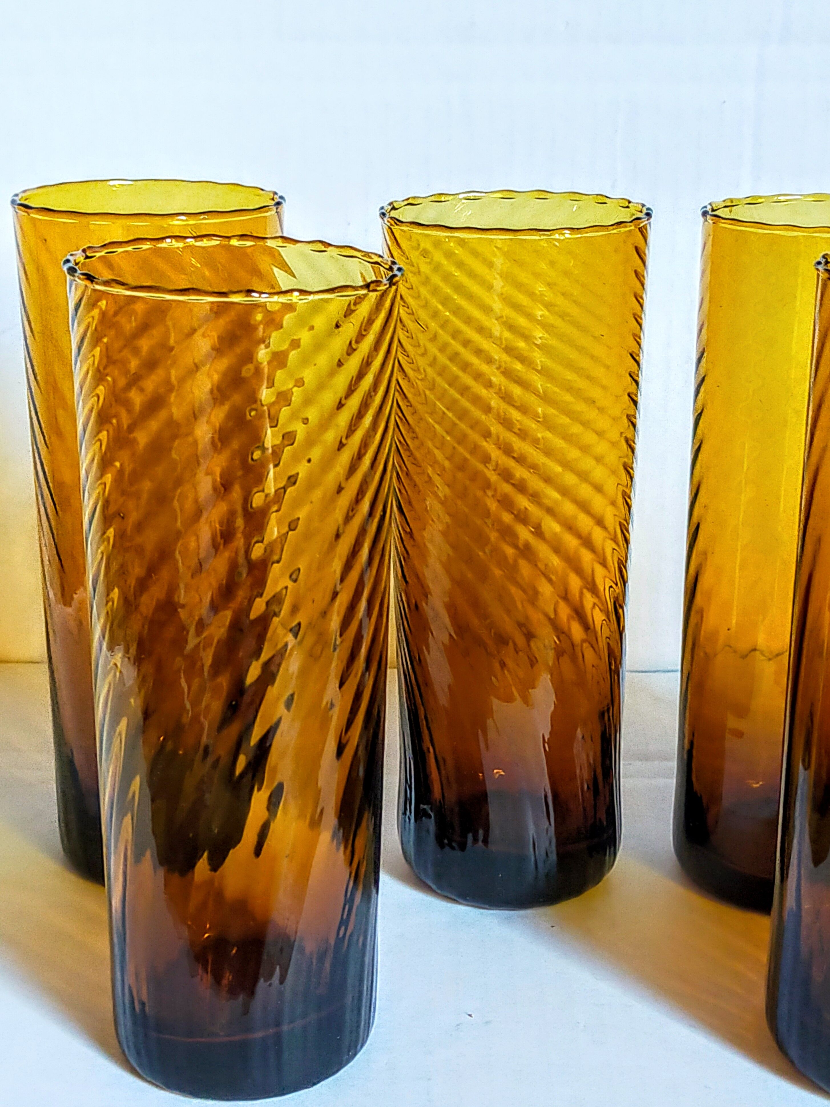 Lot de six verres en verre soufflé